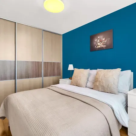 Sky View Family Apartment