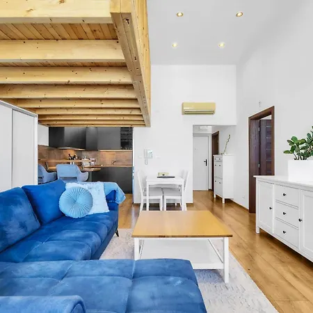 Sky View Family Apartman